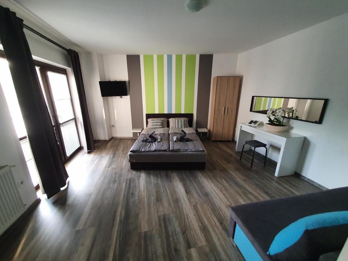 Lexi Apartman Apartamento Hajdúszoboszló Exterior foto