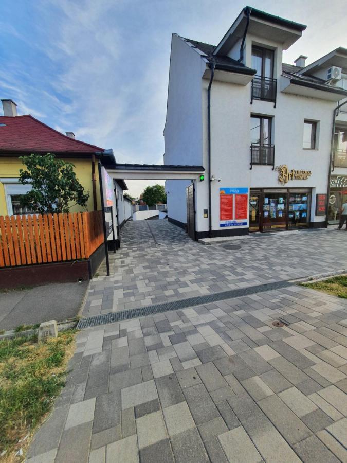 Lexi Apartman Apartamento Hajdúszoboszló Exterior foto